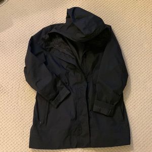 Women’s The North Face hooded rain jacket